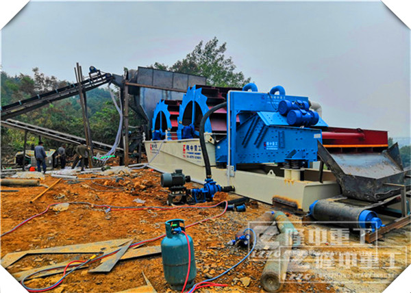 <a href=http://www.dianpos.com.cn/tags/xishahuishouji target=_blank class=infotextkey><a href=//tags/xishahuishouji target=_blank class=infotextkey>細沙回收機</a></a>現(xiàn)場圖18.jpg